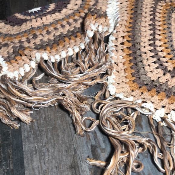 NWOT gorgeous Flook poncho top - Picture 5 of 14